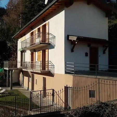 Casa Del Sole Semesterbostad Casasco Intelvi