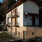 Casa Del Sole Hébergement de vacances Casasco Intelvi
